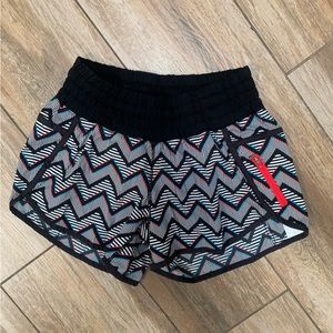 Lululemon Tracker Short, Seawheeze Edition